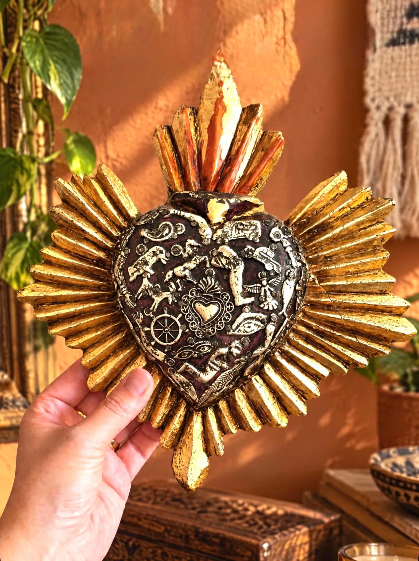 Carved Wood Sacred Heart, Sunburst Hand Painted Milagro Wall Decor, Mexican Folk Art Gift, Medium Finisimo Resplandor Destellos 9”x9”